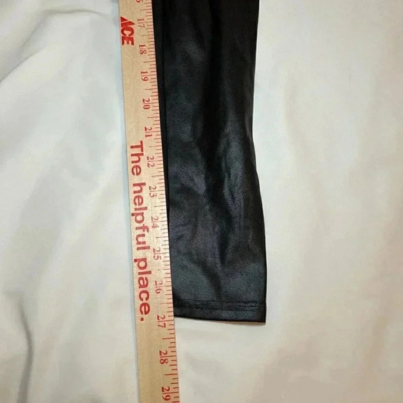 Spanx Size Medium Faux Leather Leggings Women’s Black - Picture 8 of 13